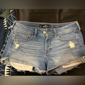 Hollister Low Rise Boyfriend Jean Shorts